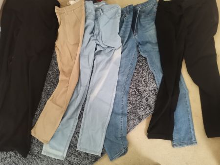 Kleiderpacket Hosen Gr. 40