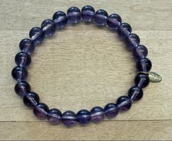 Lila Armband, elastisch, neuwertig