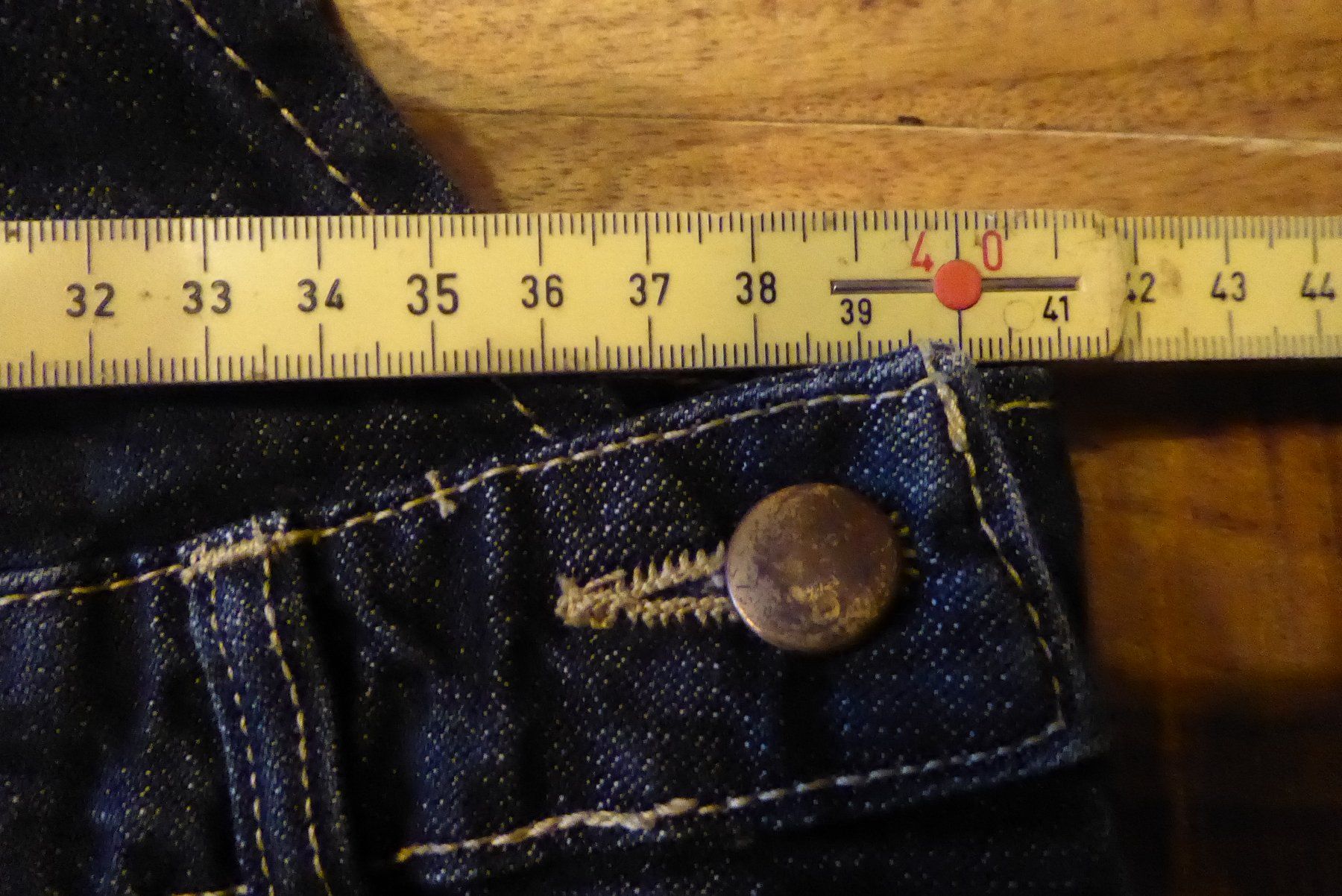Jeans: Kurze Jeans Latzhose Gr 36 Janina – Usato da Sargans venduto da Benziner 9