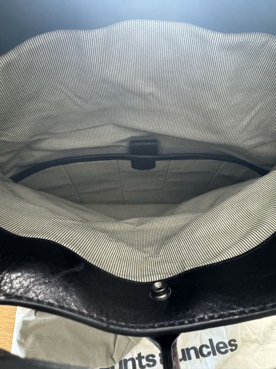 Aunts & Uncles Rucksäcke: Aunts & Uncles, schwarzer Lederrucksack – Neu (gemäss Beschreibung) aus Basel von Louischen 4