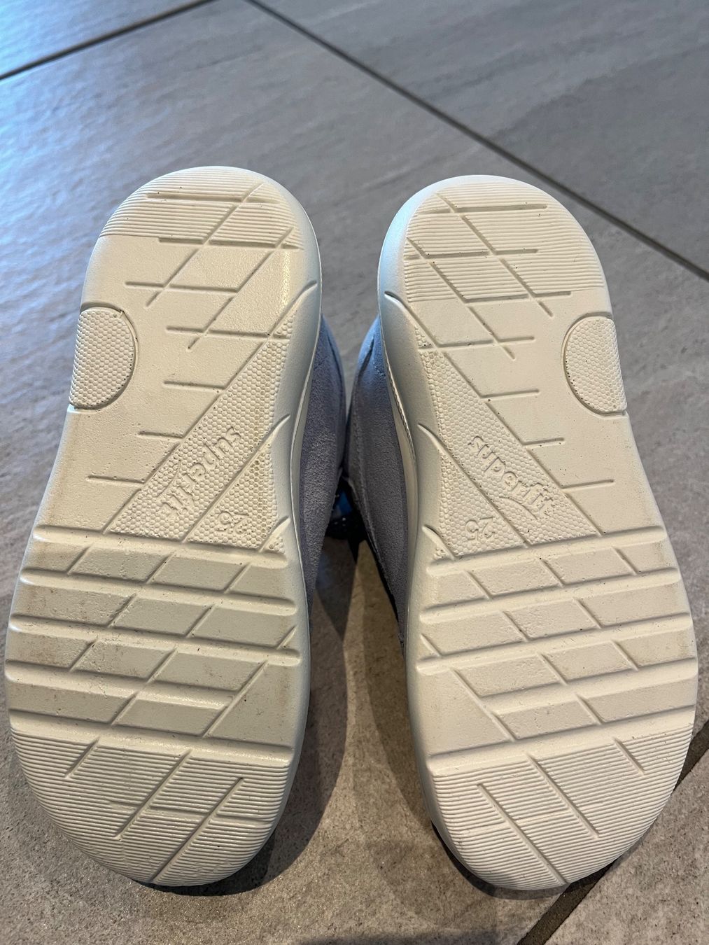 Superfit Scarpe per ragazze: Superfit LILLO Sneaker hellblau Grösse 25 NEU – Nuovo (secondo la descrizione) da Uttwil venduto da kju_2fmn 2