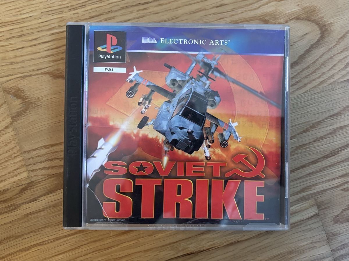 Jeux: PS (PAL) - Soviet Strike – D'occasion à Widen par mxpx_1981