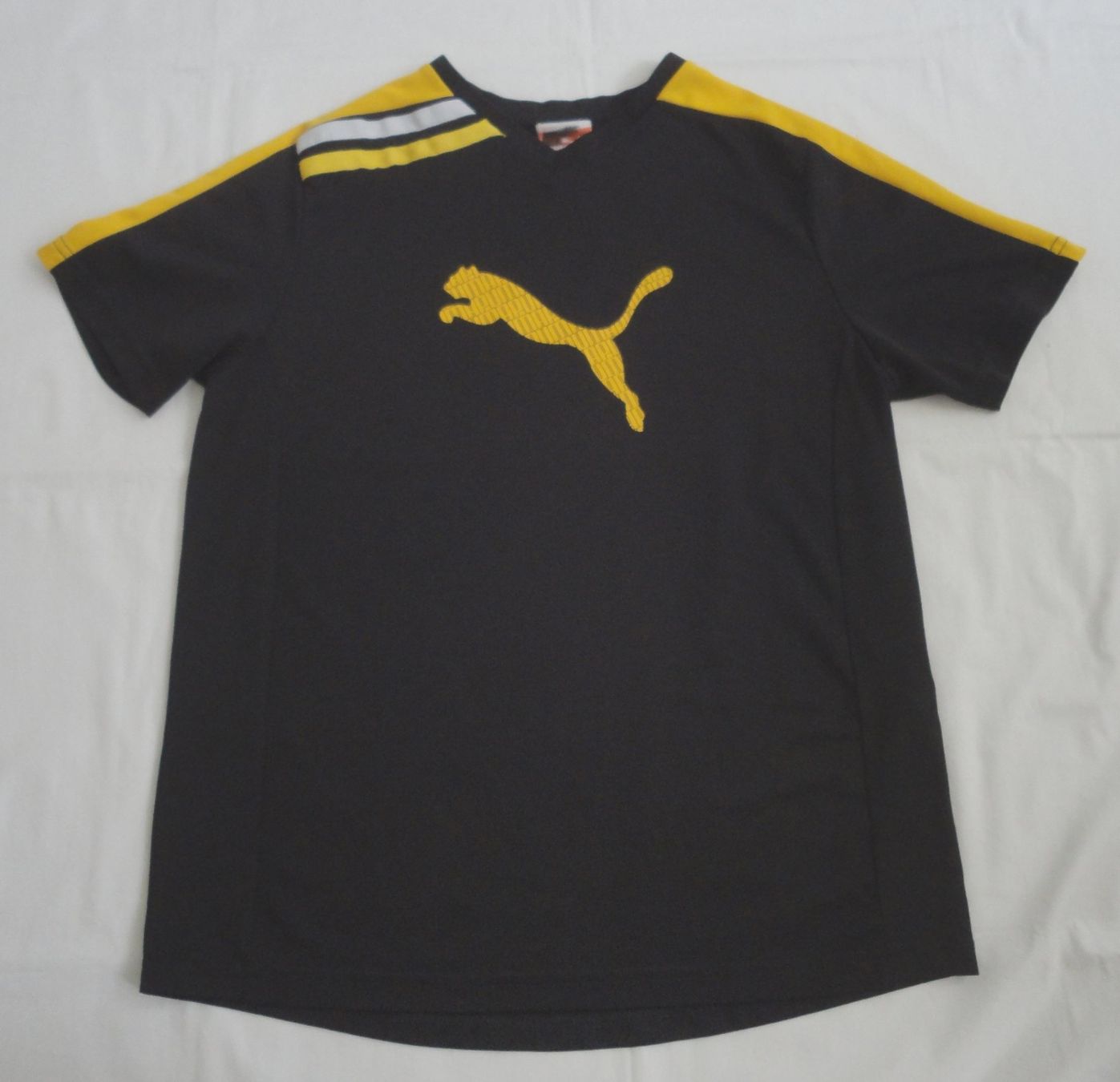 Puma Trainer, Turnhosen & -trikots: Puma Kinder Trikot Gr. 164 – Gebraucht aus zürich von parts5060