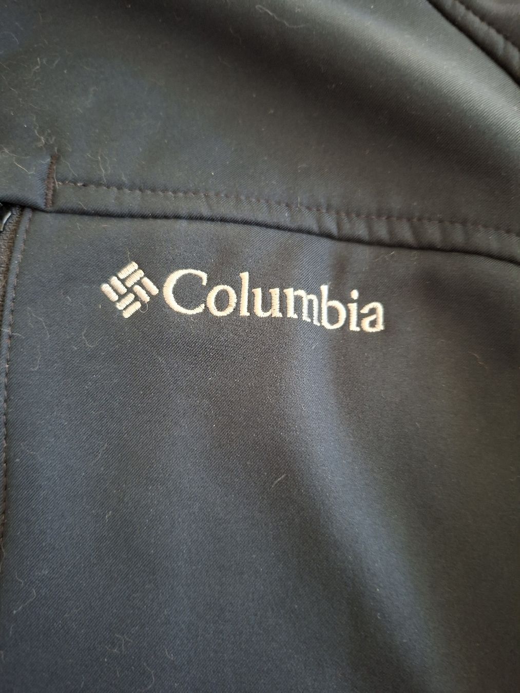 Columbia Giacche: Veste softshell Columbia noire taille L  – Usato da Renens VD venduto da ser_j2fn 2
