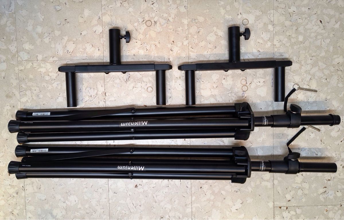 Millenium Supporti a parete: Millenium Profi Boxenständer mit zwei Twin Bars – Nuovo (secondo la descrizione) da Unterägeri venduto da Vivi55vivi 1