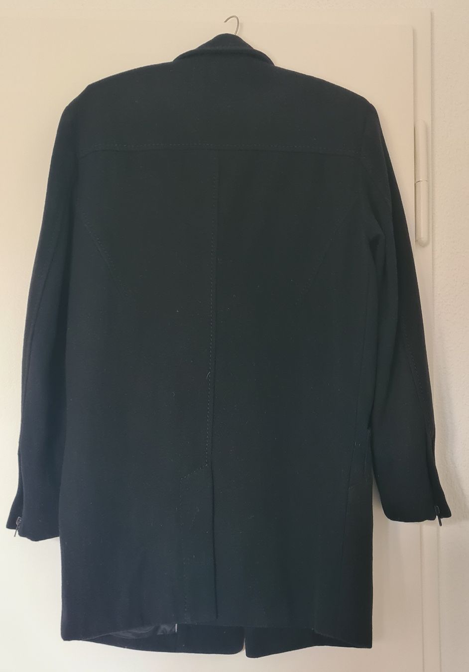 H&M Mäntel: Schöner H&M Mantel Grösse 46 schwarz – Gebraucht aus Steffisburg von Black-Jack 8