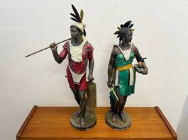 Superbe paire de statuettes Warriors of the Americas