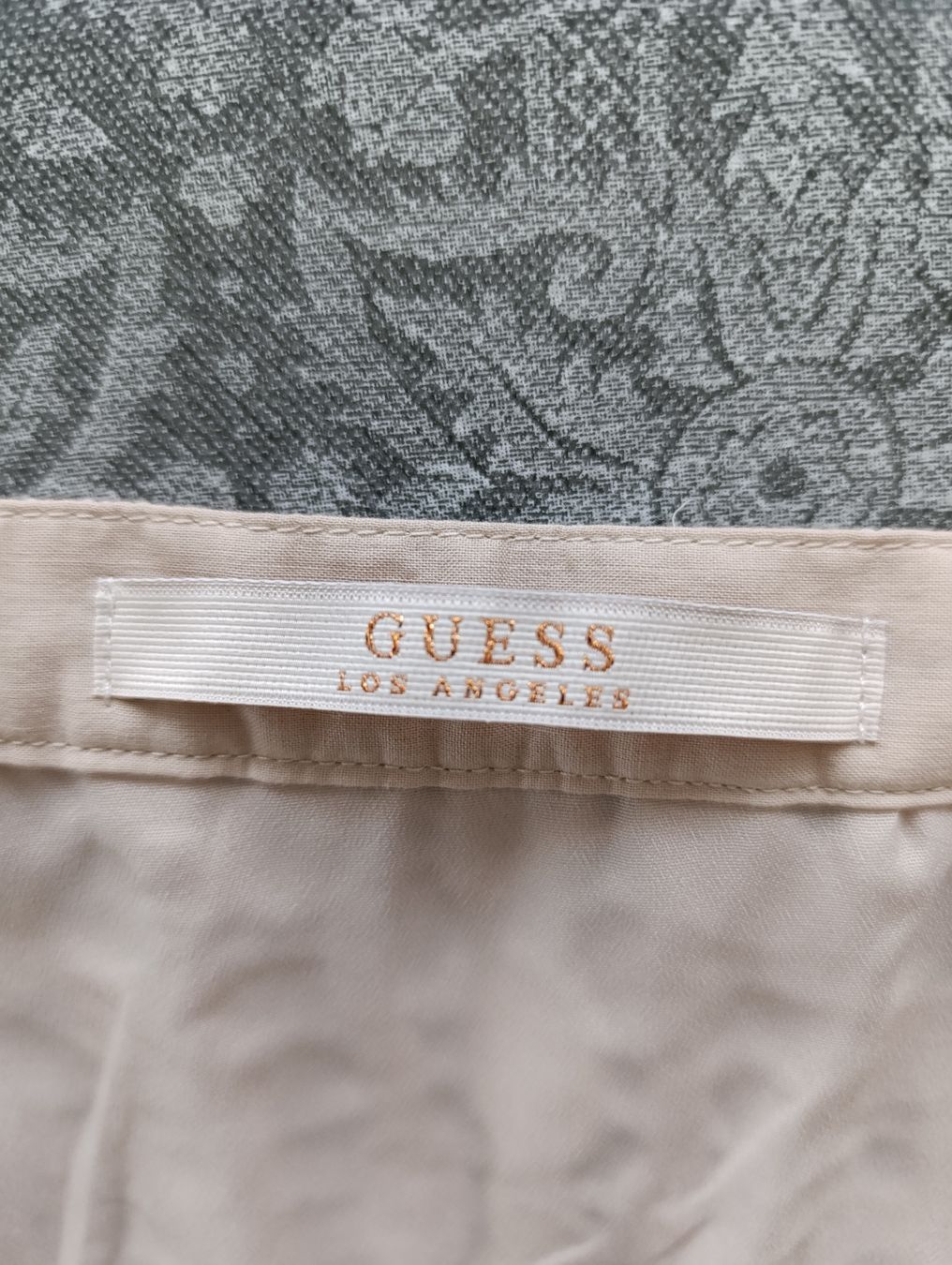 Guess Röcke: GUESS  Minirock in Beige, Grösse XS – Neu (gemäss Beschreibung) aus Hergiswil NW von pol_9dl8 5