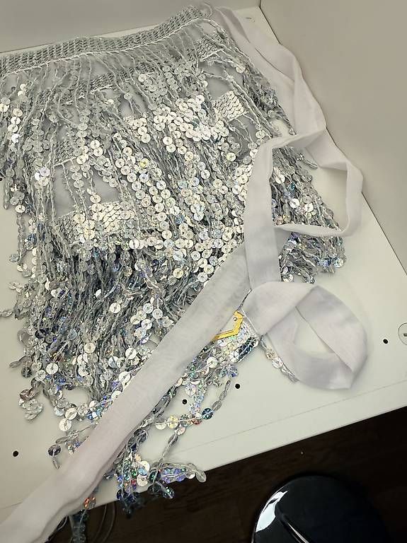 Röcke: Jupe à sequins et franges argentée - Taille S/M – Neu (gemäss Beschreibung) aus Biel/Bienne von secondstore 6