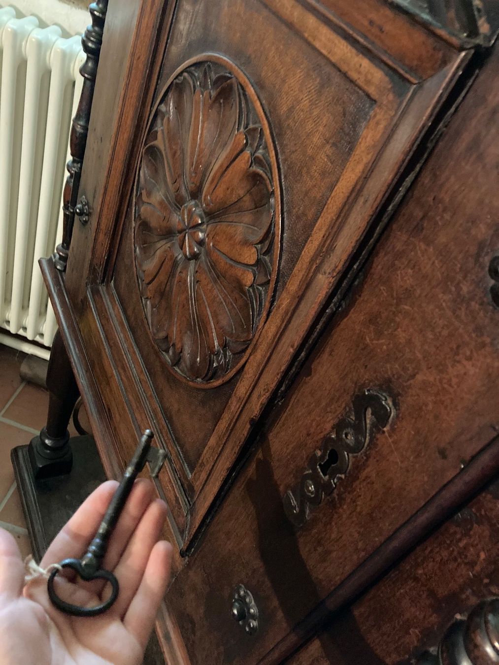 Credenze: meuble de chateau crédence Möbbel Buffet antik – Usato da St-Cierges venduto da LeRegain 5