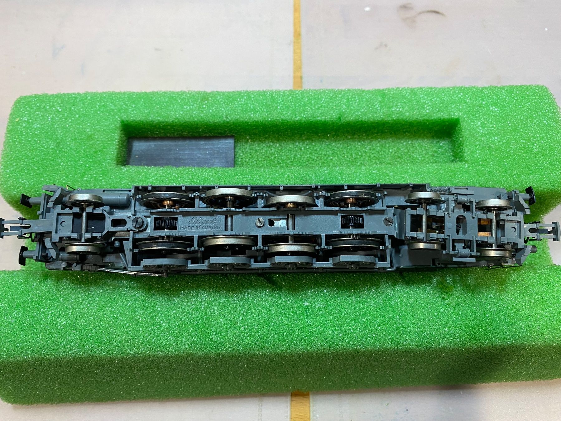 Liliput Modellini di ferrovie: Liliput = SBB Ae 4/7 – Nuovo (secondo la descrizione) da Dübendorf venduto da Troggy 5