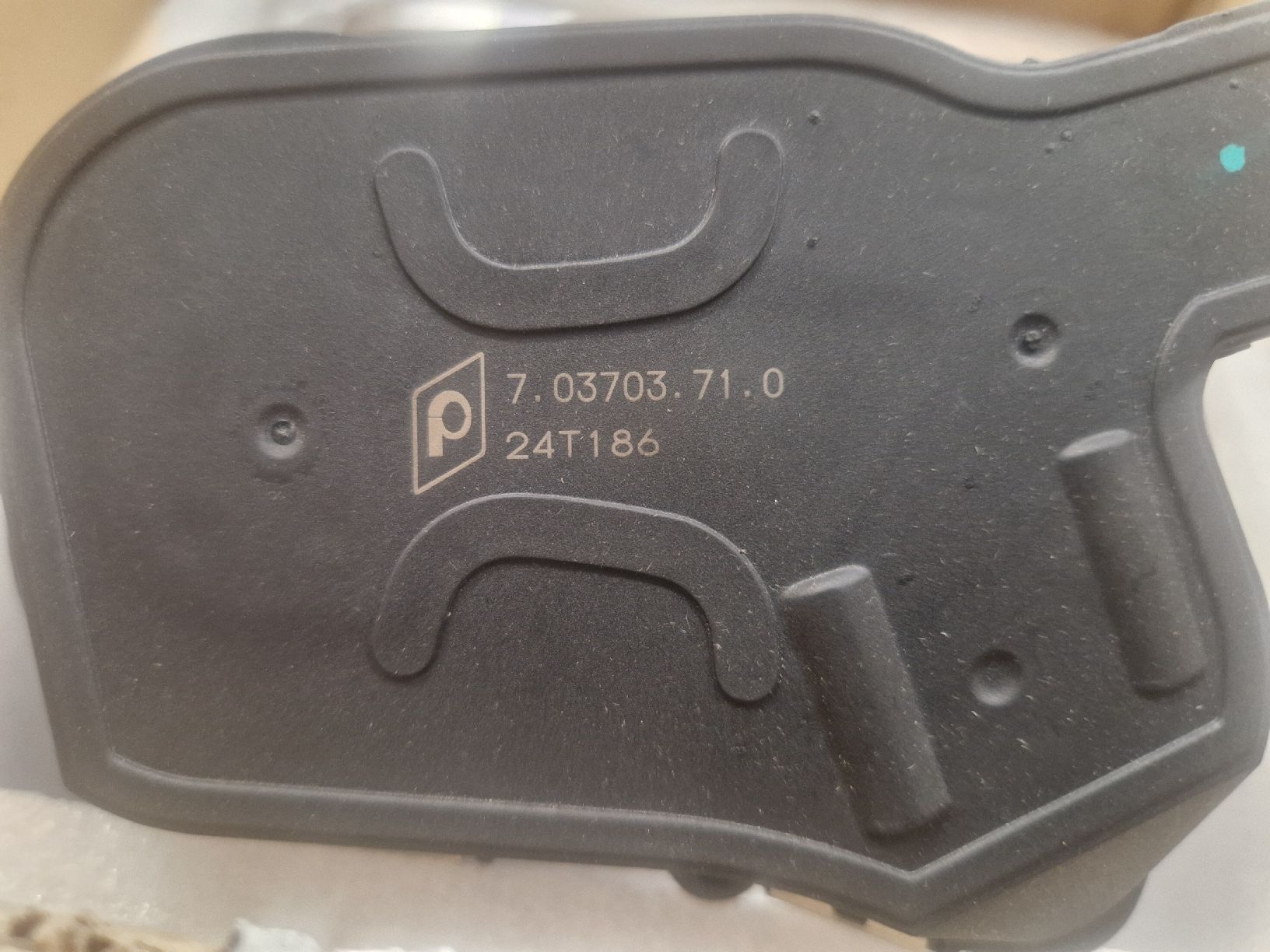 Seat Toutes les pièces auto: Drosselklappe Pierburg – D'occasion à Meilen par Hausimaasi 1