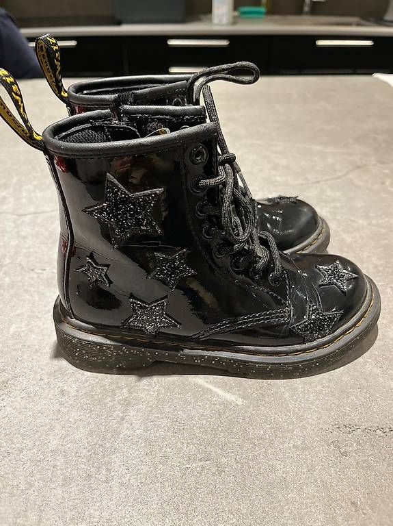 Dr. Martens Scarpe per ragazzi: Dr. Martens Kinder Gr. 31 – Usato da Biasca venduto da remmyrem 2