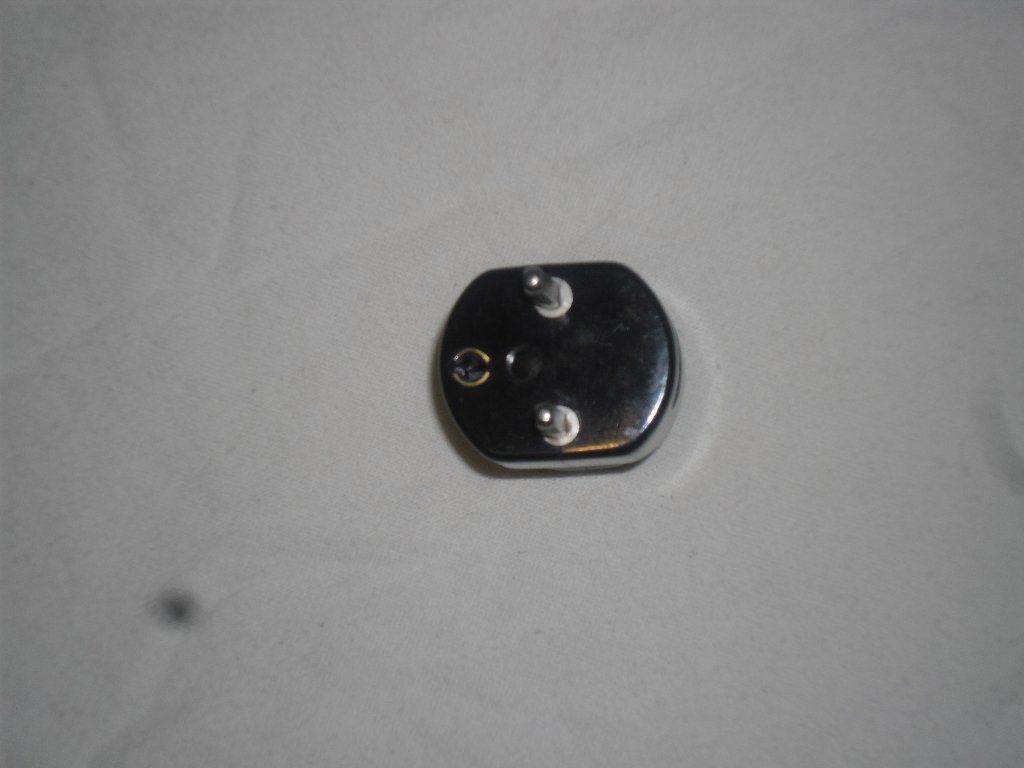 Fiches d'alim.: Stecker  230/250 Volt , 3 Polig , 10 A – D'occasion à Büren SO par omsa 1