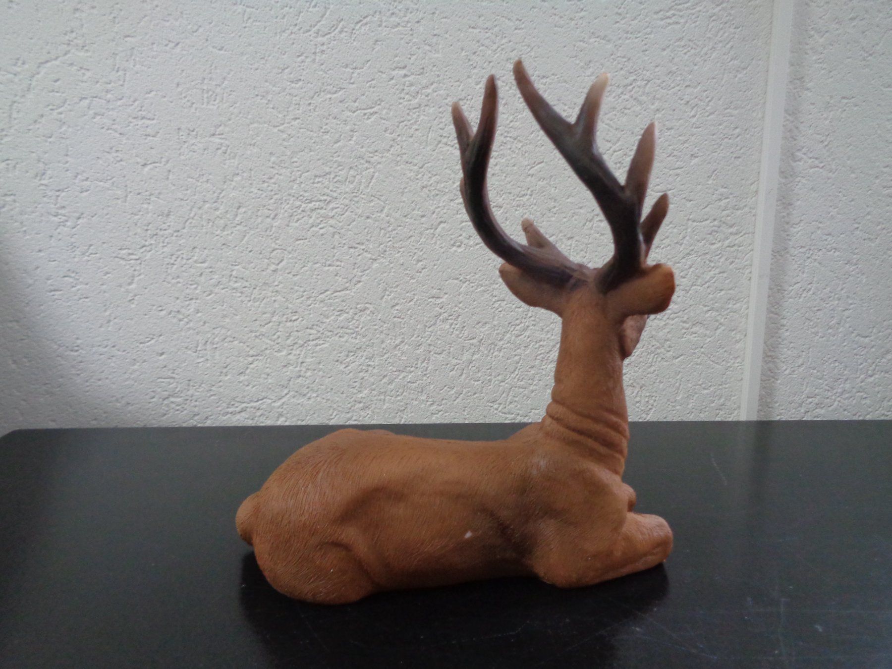 Statuette: Liegender Hirsch (20 cm) – Nuovo e nell'imballaggio originale da Langenbruck venduto da Gumsi 3