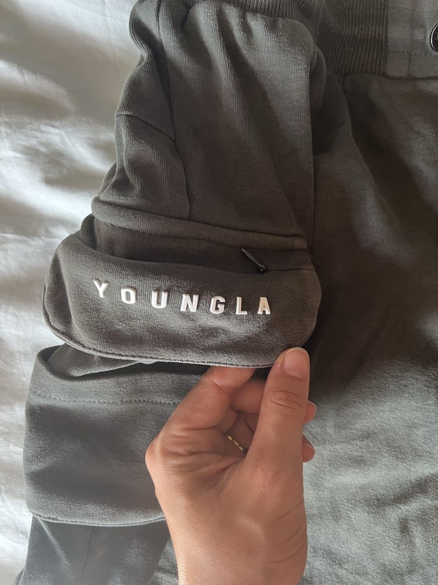 Hosen: Youngla Cargo Shorts, Graue Sommerhose, Gr. M – Gebraucht aus Altstätten SG von melody- 1