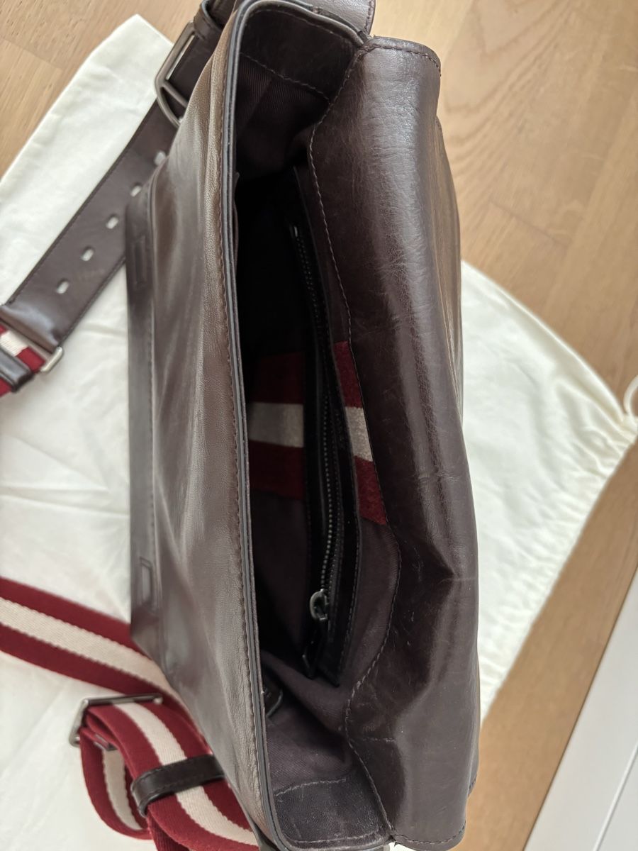 Bally Borse: Original Bally Umhängetasche – Usato da Luzern venduto da Magda1914 2