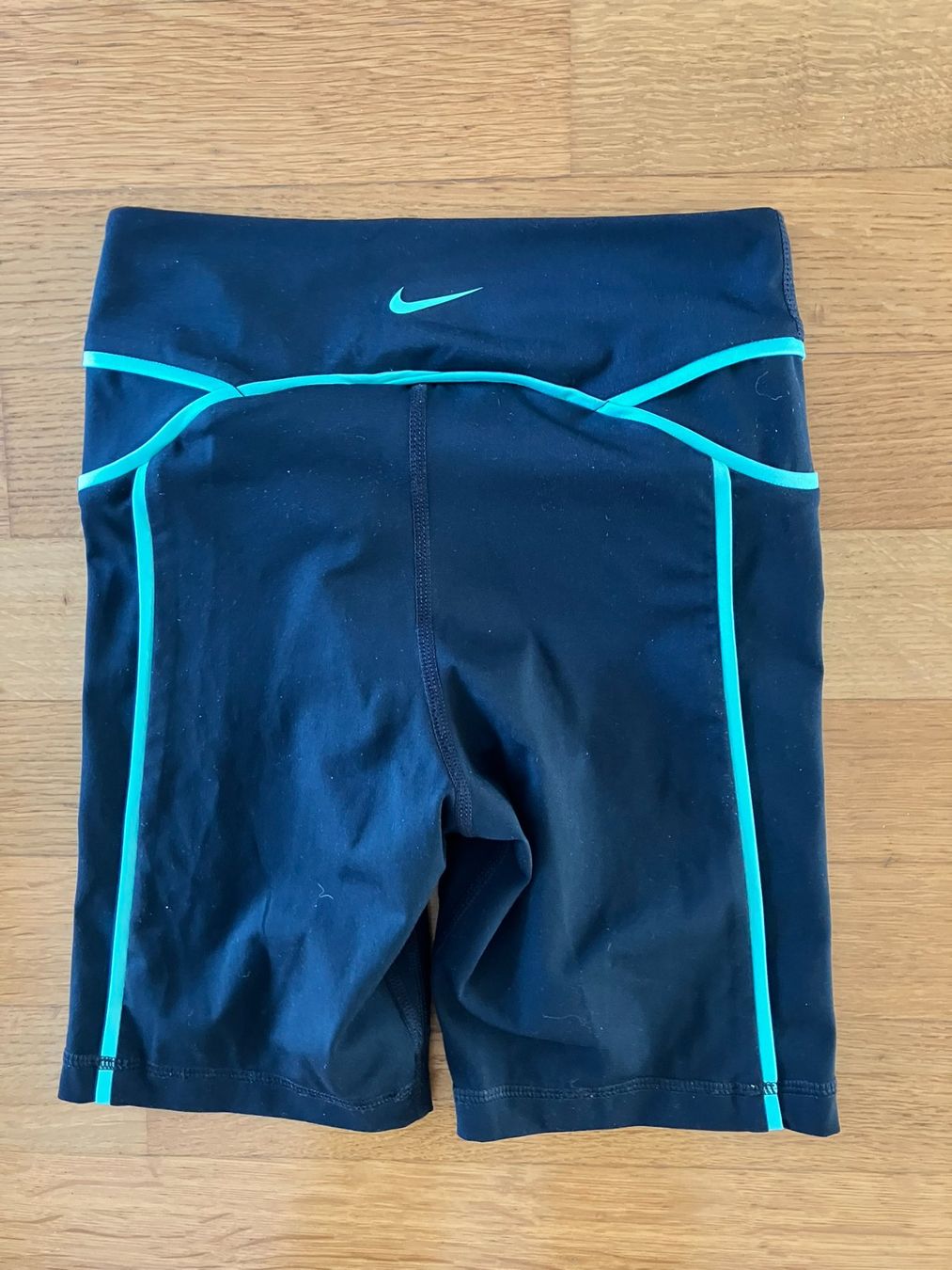 Nike Calze & Collant: Short cycliste Nike Pro – Usato da Corminboeuf venduto da Syl03 1