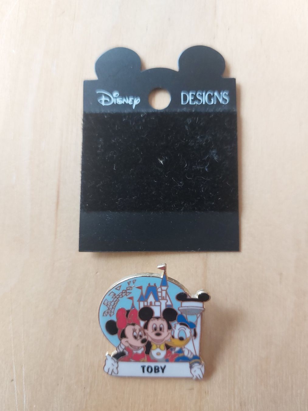 Disney Placchette & Badge: DISNEY - PIN – Usato da Gipf - Oberfrick venduto da Esnoopy 2