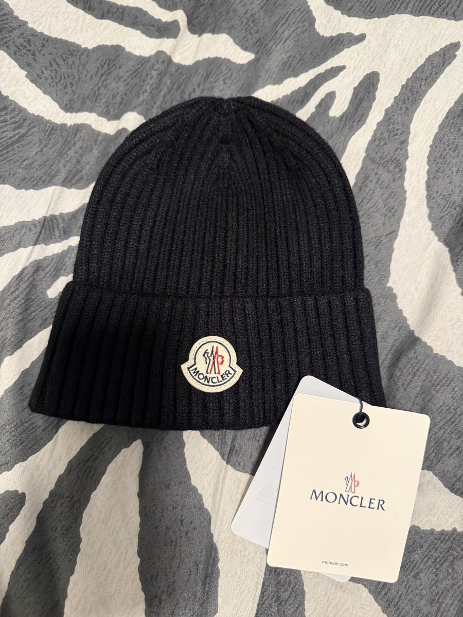 Moncler Copricapi, berretti & cappellini: Moncler Mütze – Nuovo (secondo la descrizione) da Wetzikon ZH venduto da shey7
