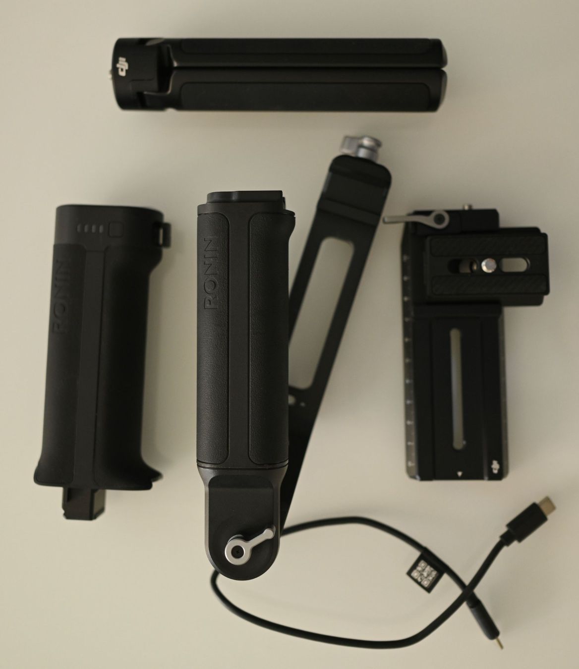 DJI Altri Accessori: DJI RS 3 Pro Combo - stabilisateur professionnel – Usato da Jongny venduto da Michoudsv 3