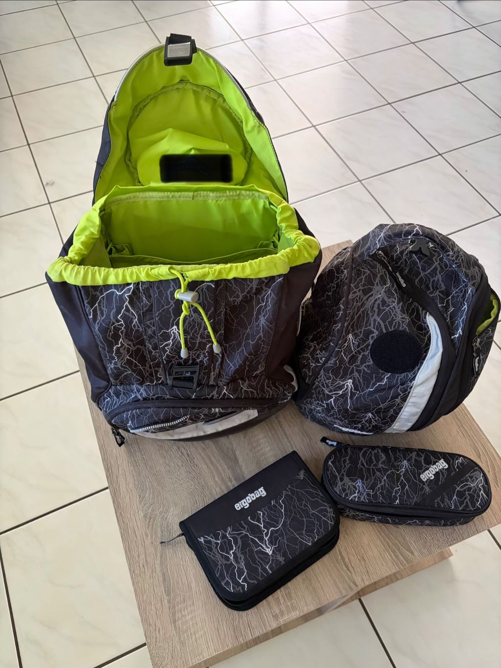 Ergobag Borse & Zaini: Ergobag Schulrucksack / Schulthek mit Zubehör – Usato da Birrwil venduto da Kiramau1974 1