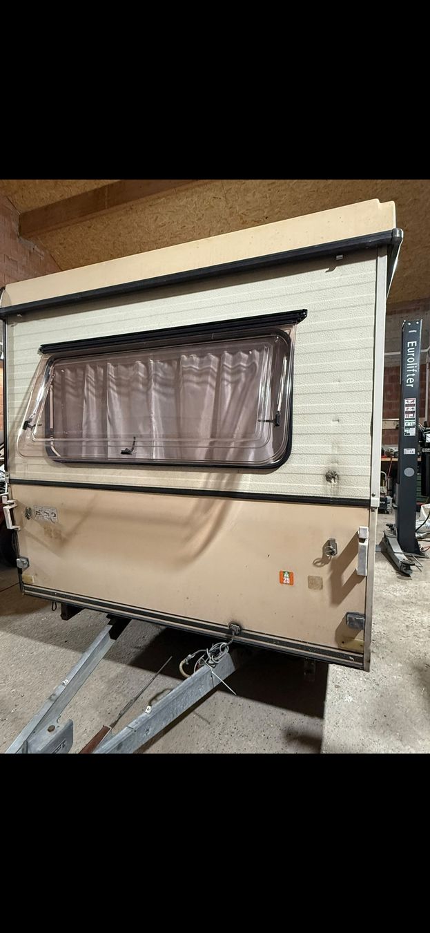 Esterel Rimorchi: Wohnwagen/Klappwohnwagen Esterel – Difettoso da Häfelfingen venduto da SchoeflihofBinz 3