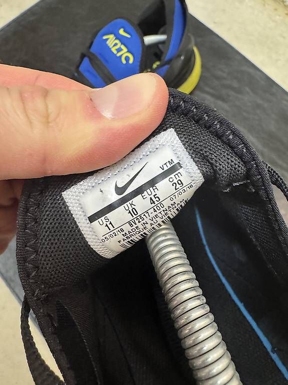 Nike Herrenschuhe: Nike Air Max 270 NEU! – Neu und originalverpackt aus St. Gallen von Maverik_HunterX 3