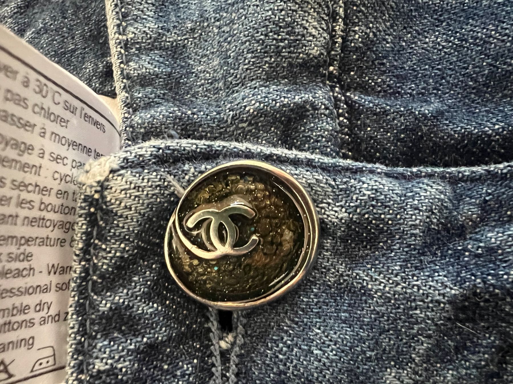 Chanel Jeans: Chanel large jeans, size 34 – Gebraucht aus Arzier Le Muids von oma_w5bq 4
