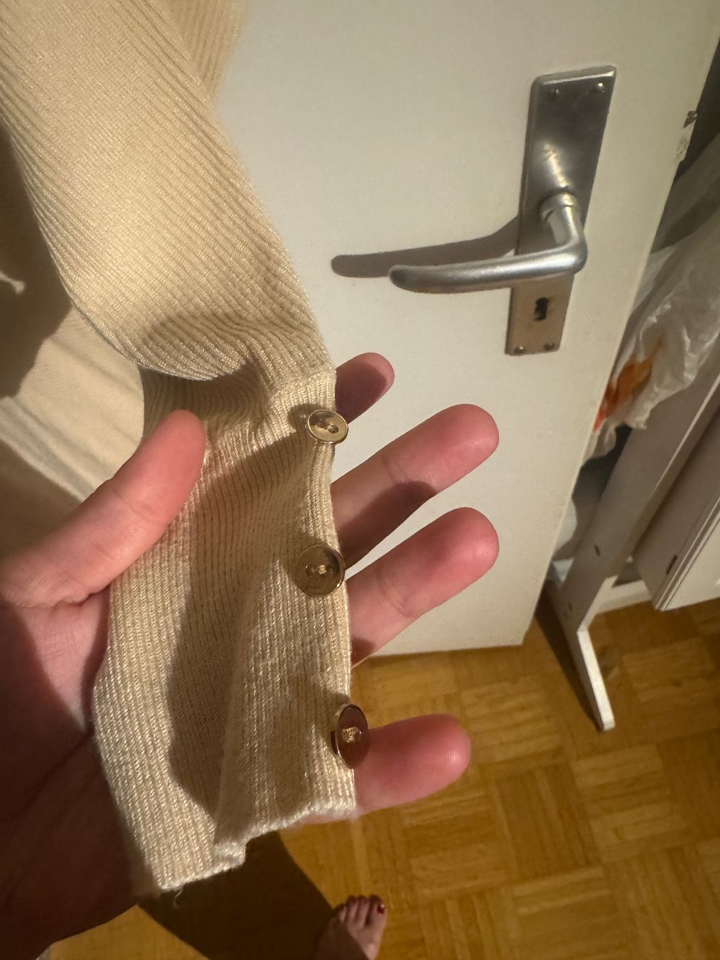 Kleider: Pulloverkleid Zebra Grösse L beige / hellbraun – Gebraucht aus Künten von bel_6wn2 1