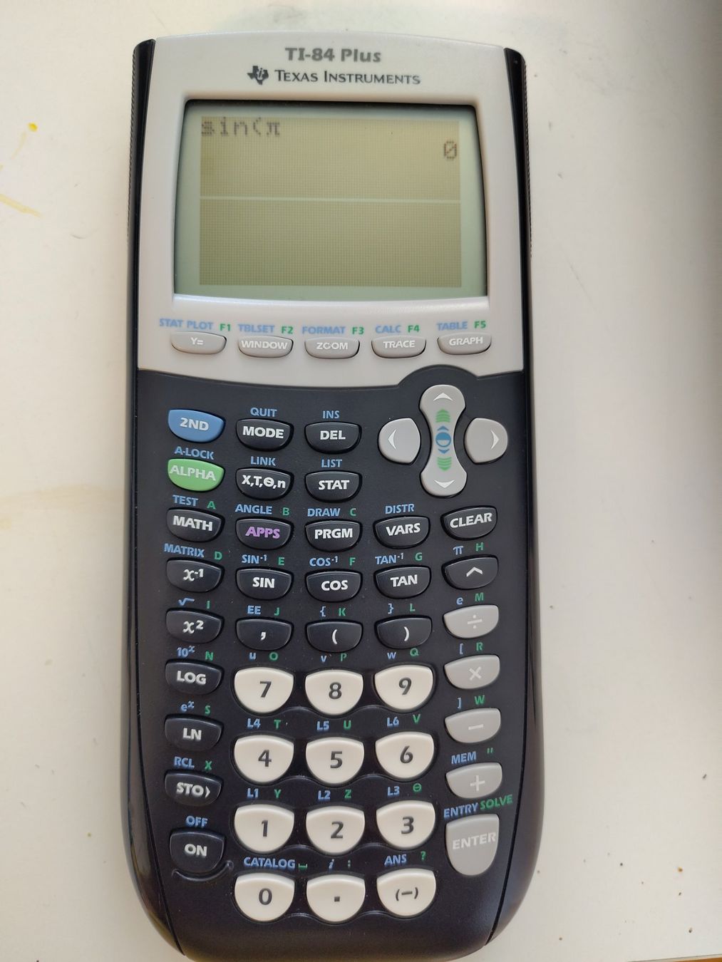 Texas Instruments Calcolatrici tascabili: Grafikrechner TI 84 Plus – Usato da Bern venduto da mjo_qsg5