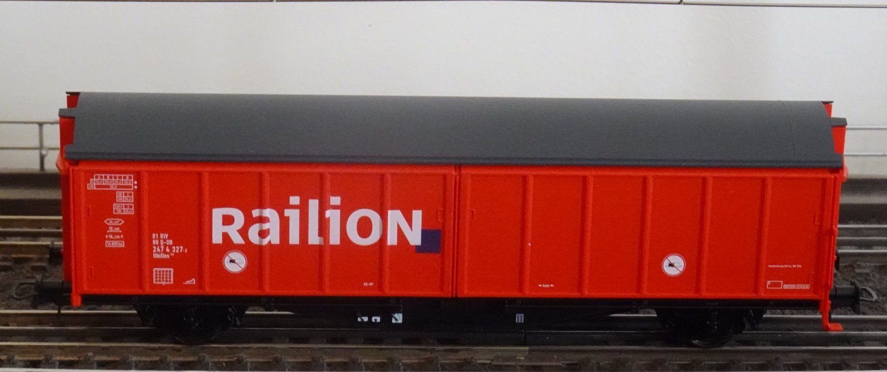 Roco Modellini di ferrovie: Fleischmann 5373, Schiebewandwagen Hbillns der Railion – Usato da Grossaffoltern venduto da berner85 1