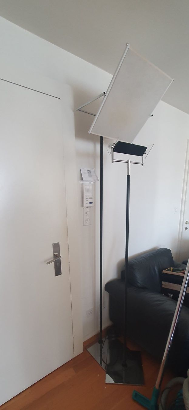 Lampen: Stehlampe mit indirekter Beleuchtung und Reflektorpanel – Gebraucht aus Zürich von inf_nd8d 1