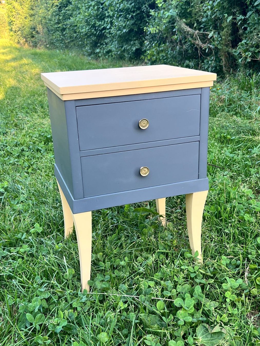 Comodini: Upcycling Beistelltisch – Usato da Aesch BL venduto da Verdreide2020
