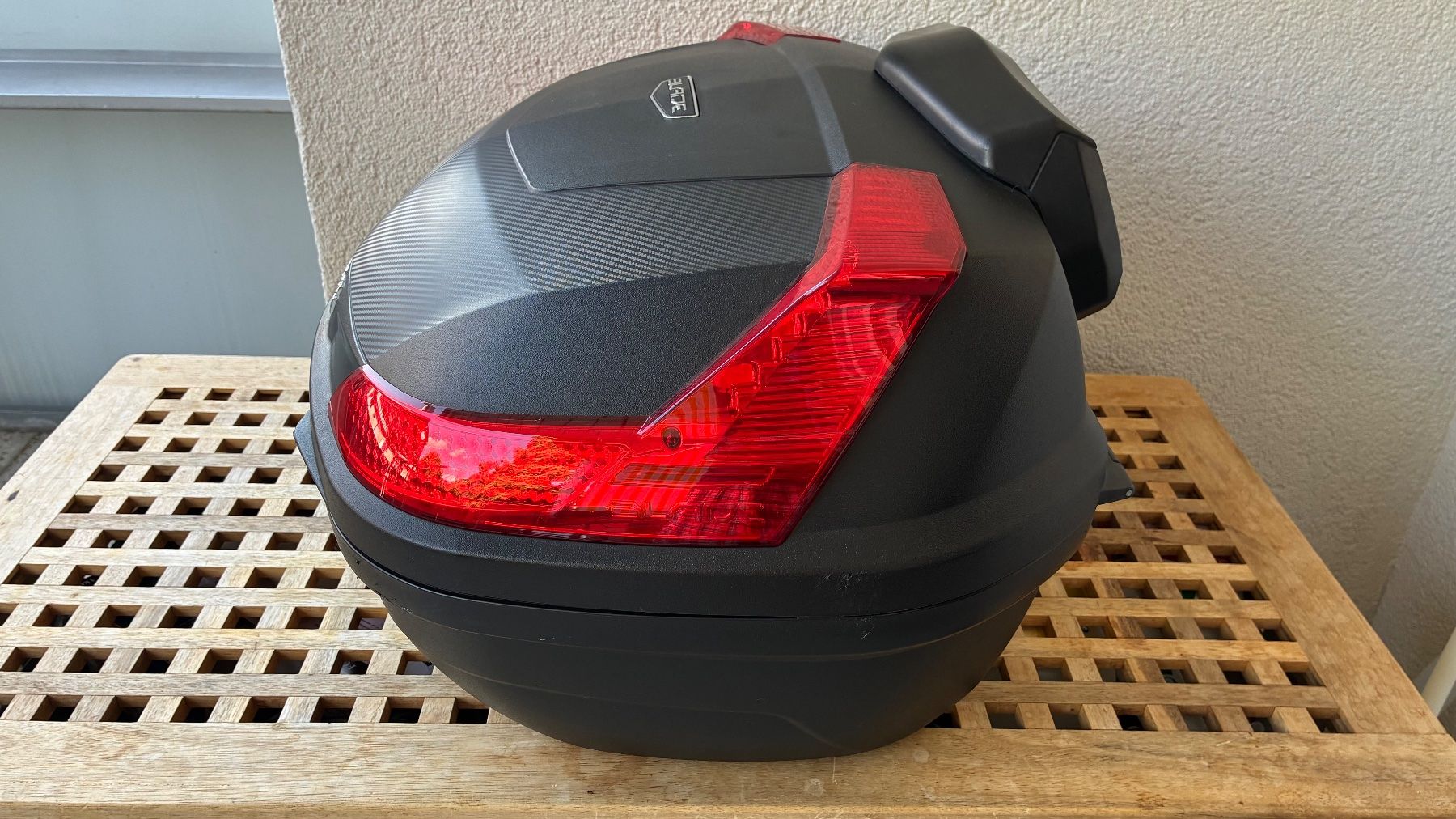 Givi Topcase: GIVI B47 Blade Monolock Topcase mit Platte – Gebraucht aus Allschwil von dor_6s9c 1