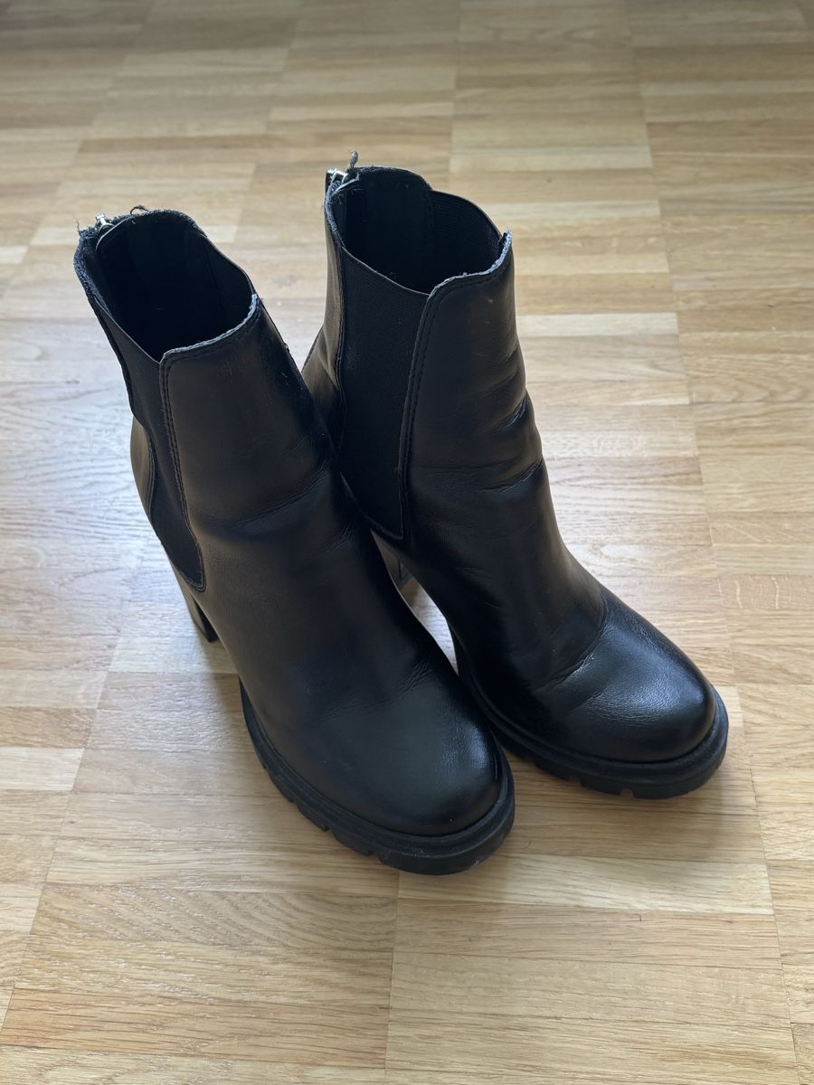 Steve Madden Scarpe da donna: Bottines Steve Madden noires, taille 39 – Usato da Meyrin venduto da mai_pl7s