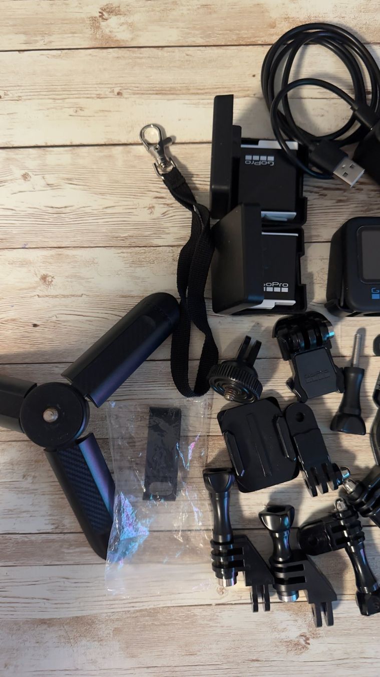 Gopro Action Cam: Gopro 10 mit allen zubehör – Usato da Zürich venduto da Carambina78 5