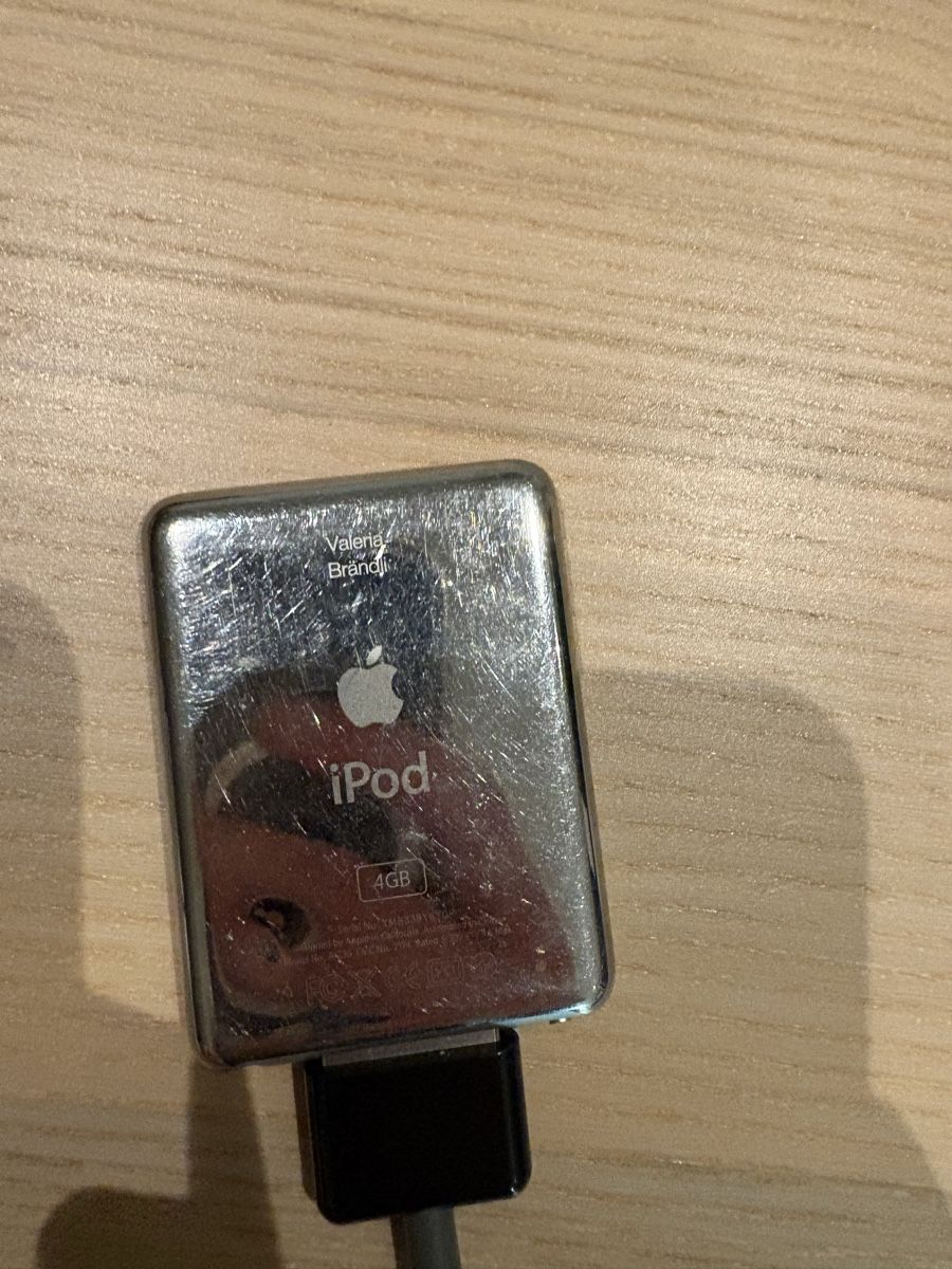 Apple Tragbarer Mediaplayer: Apple iPod Nano 4GB Silber Gebraucht – Gebraucht aus Baden von jon_p9nc 1