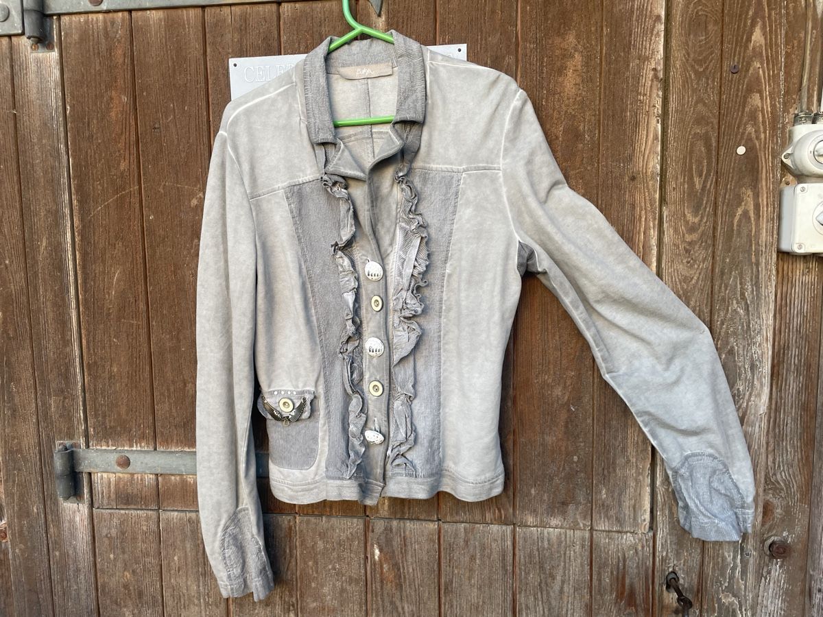 Giacche: Jacke kurz Gr.M – Usato da Wildensbuch venduto da Mangosteen7 1