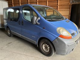 Furgone Renault Trafic 9 posti collaudato + gancio traino