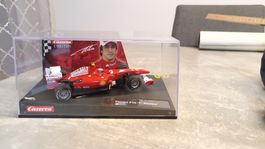 Modellauto CARRERA Ferrari F10 von F.Alonso