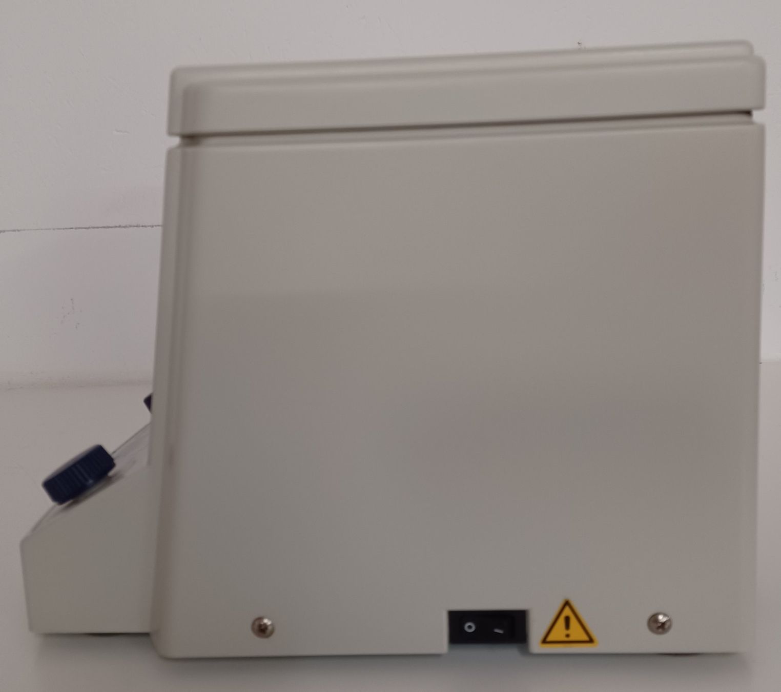 Accessori da laboratorio: Eppendorf 5415 D – Usato da Niederdorf venduto da LeptonAG_Labor 6