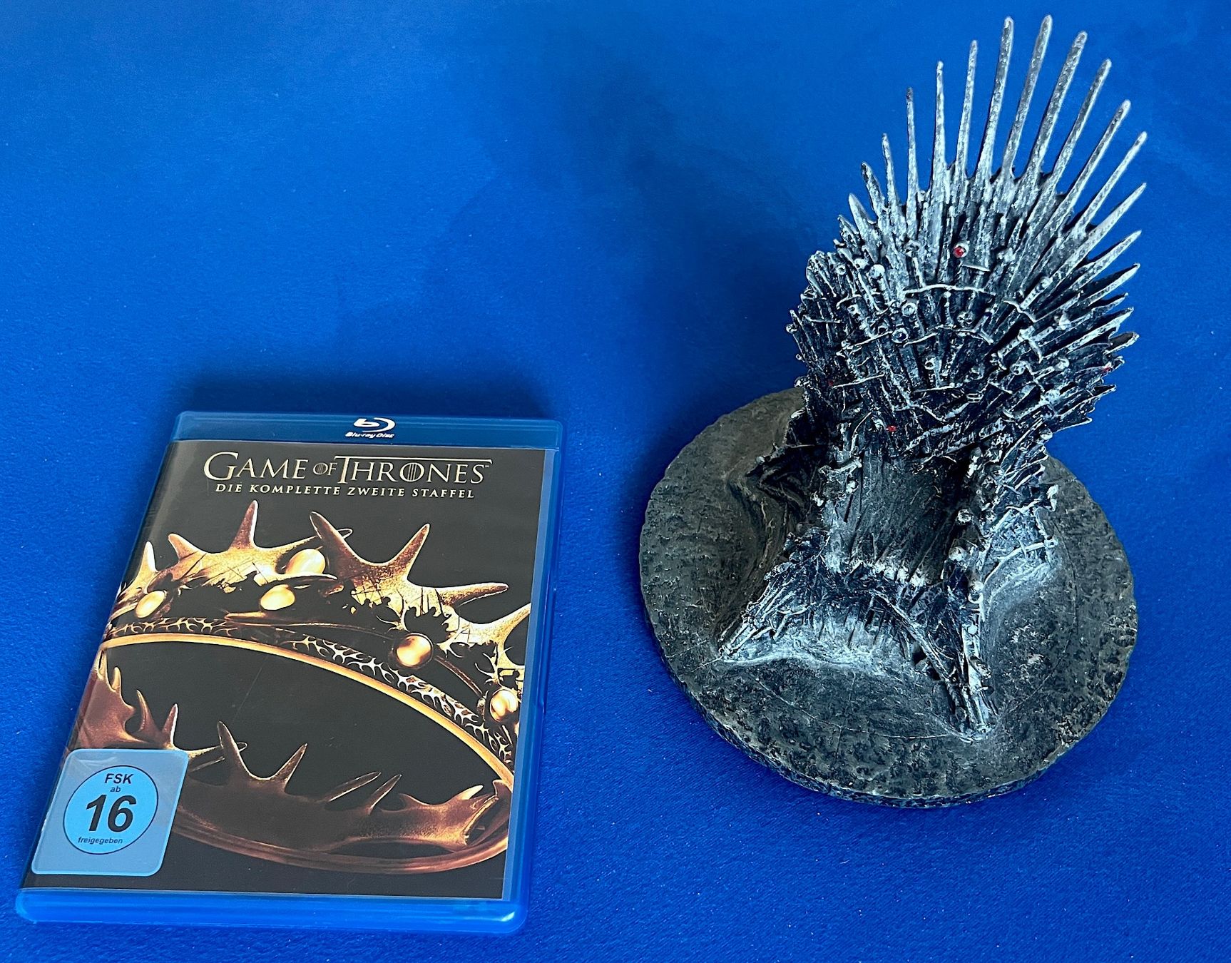 Tutti i DVDs: GAME OF THRONES 1-5 Eiserner Thron, Dracheneier Dragonglass – Nuovo (secondo la descrizione) da Solothurn venduto da StarsInYourHome 3