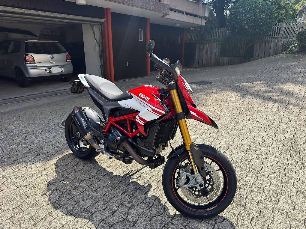 Strada: DUCATI Hypermotard 939 SP 2016 Remus – Usato da Horgen venduto da corvomotorsports