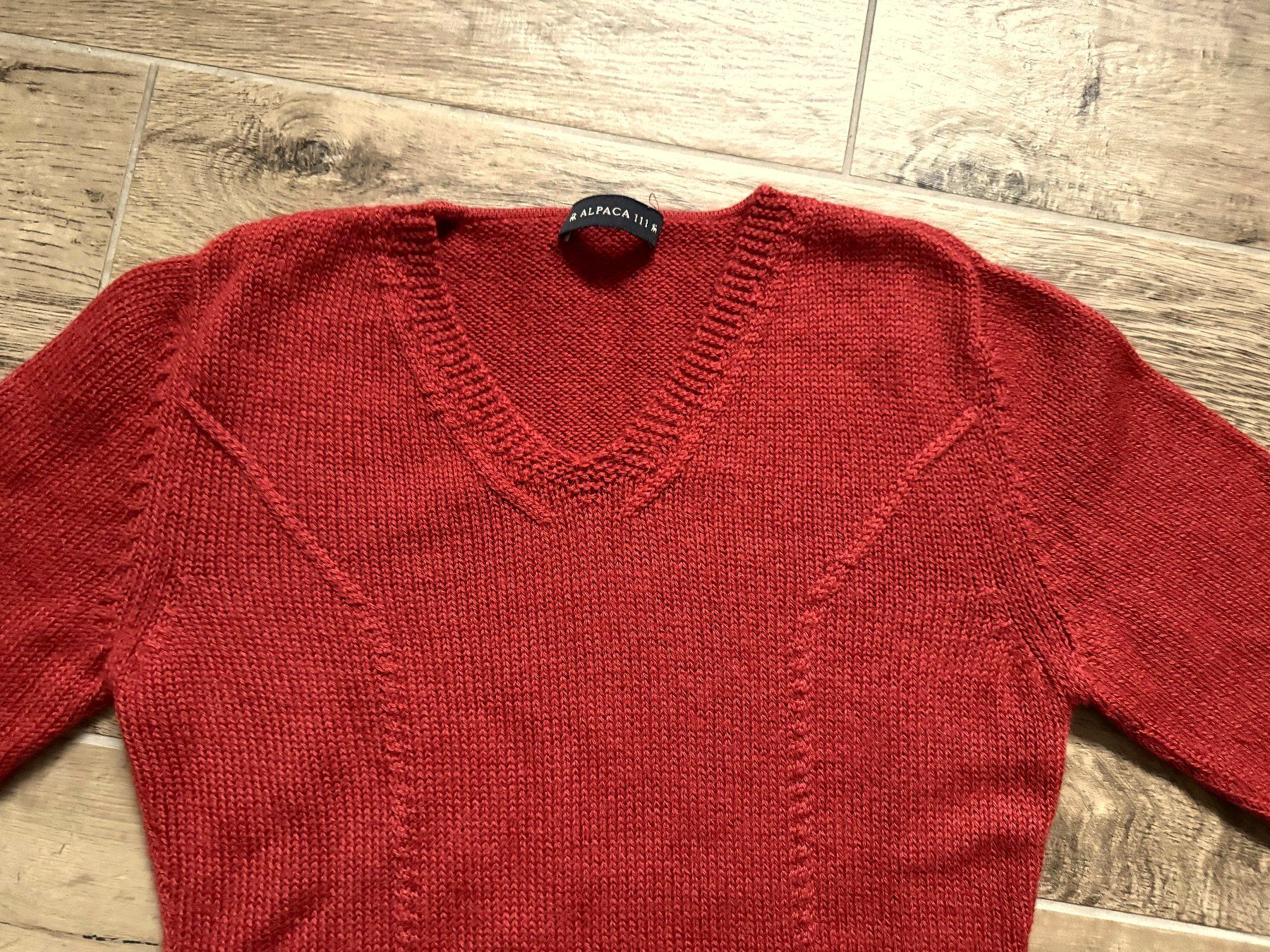 Pullover & Sweatshirts: 100% Alpaka Wolle Pullover V-Ausschnitt rot braun Gr S – Gebraucht aus Rüdlingen von IschGUAT 2