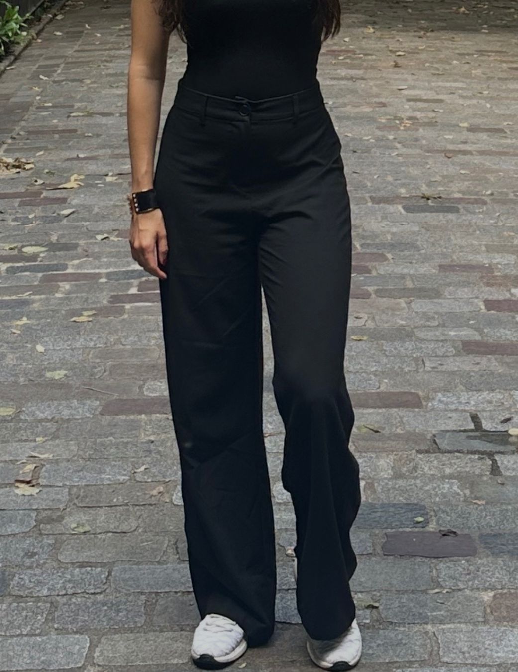 Bershka Pantaloni: Pantalon Noir Bershka – Usato da Hauterive NE venduto da ric_cx8j