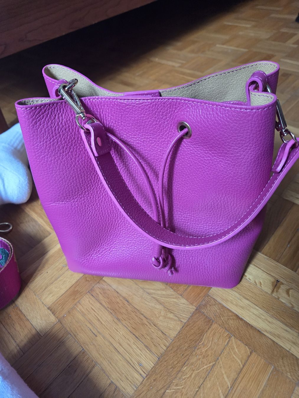 Borse da donna: Pinke Handtasche/Umhängetasche mit Wechselgurt, neuwertig – Nuovo (secondo la descrizione) da Adlikon b.Regensdf venduto da che_xxb9 2