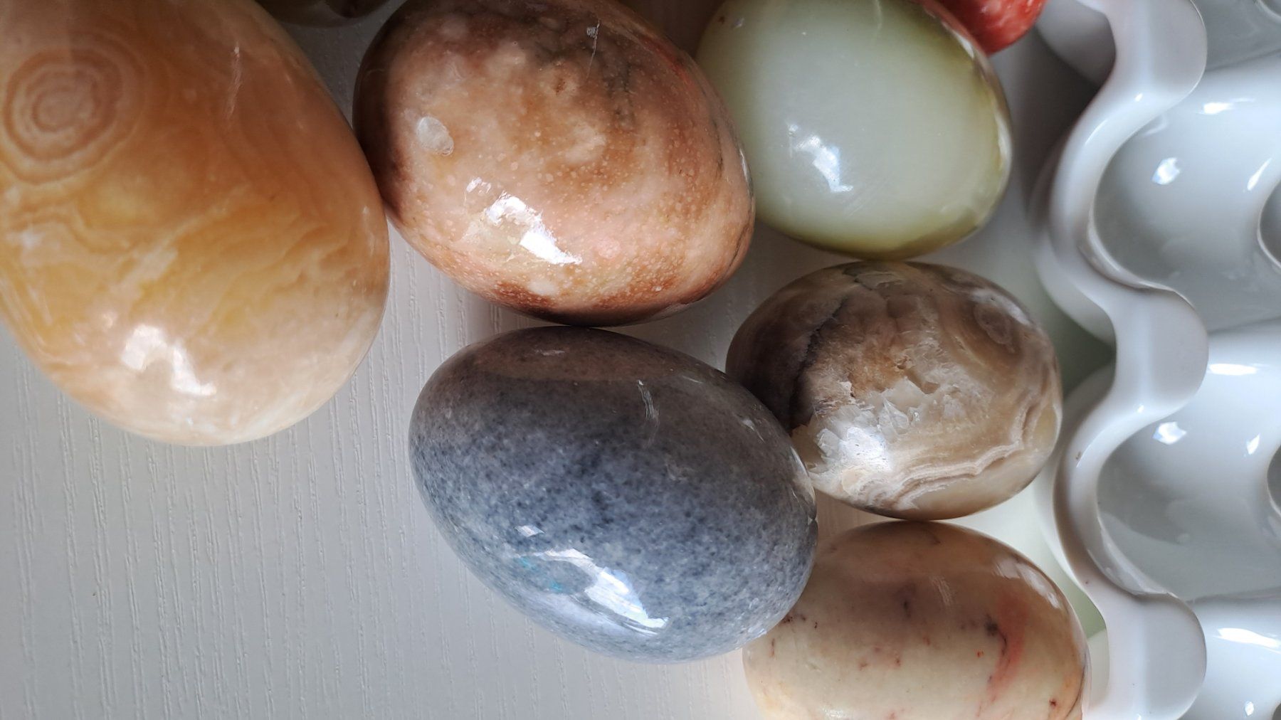 Minerali & Pietre curative: 13 Vintage Naturstein Eier Marmor Onyx mit Eierhalter – Usato da Rickenbach ZH venduto da Der-Insider 3