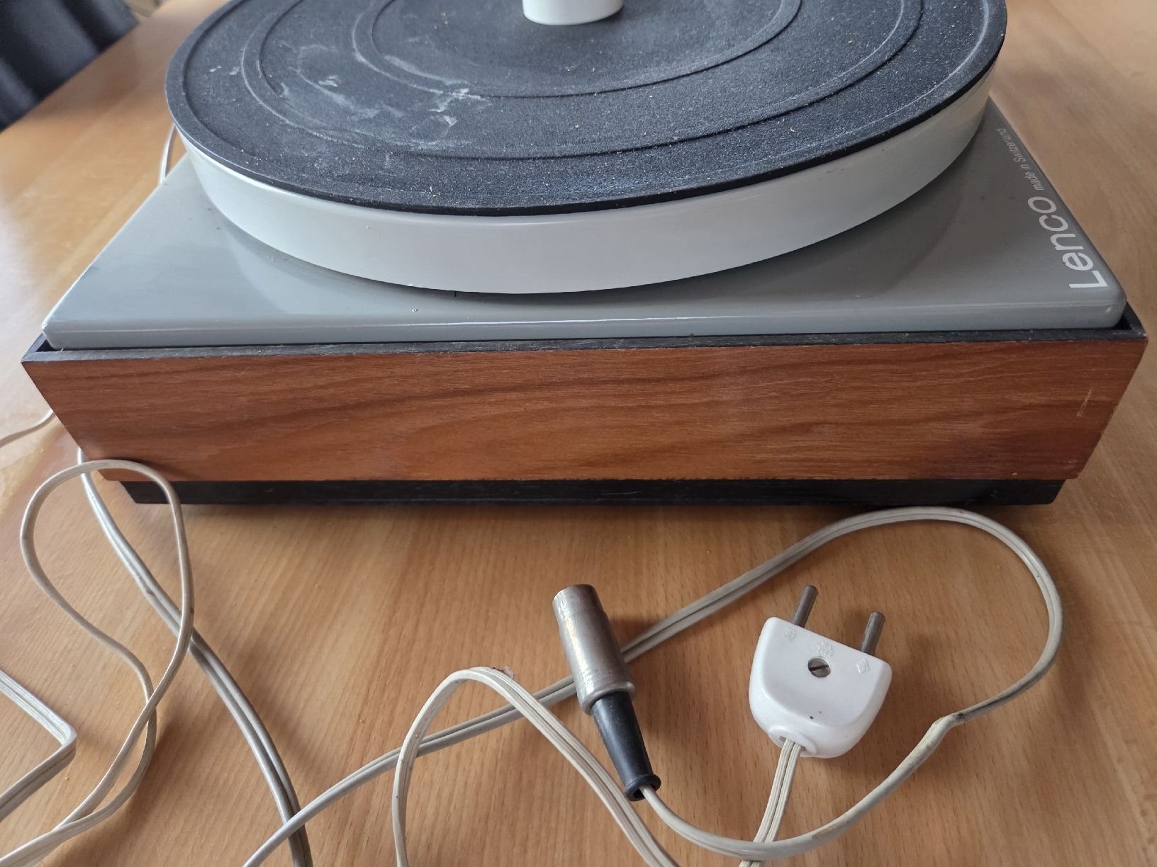 Lenco Tourne-disques: Plattenspieler Lenco  – D'occasion à Rickenbach Sulz par Kodachrom 3