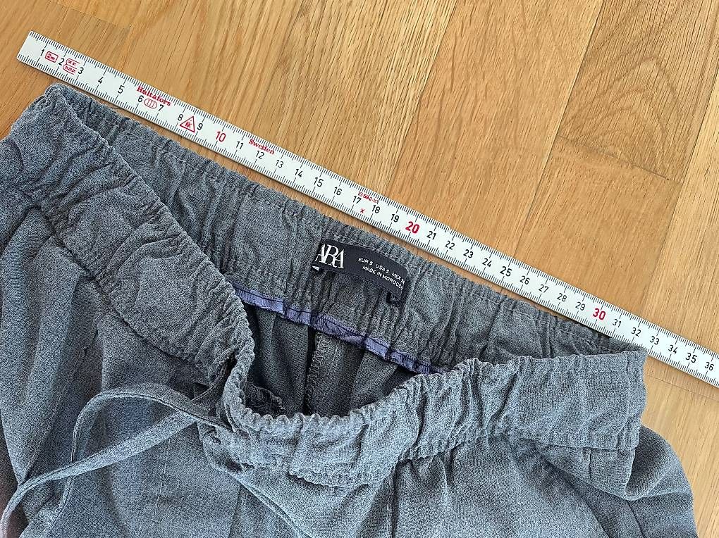 Pantaloni: Graue Stoffhose, S, Zara – Usato da Breitenbach venduto da ani_tc2l 3